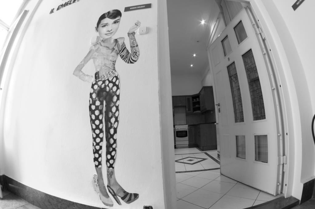 11Th Hour Cinema Hostel Budapest Room photo