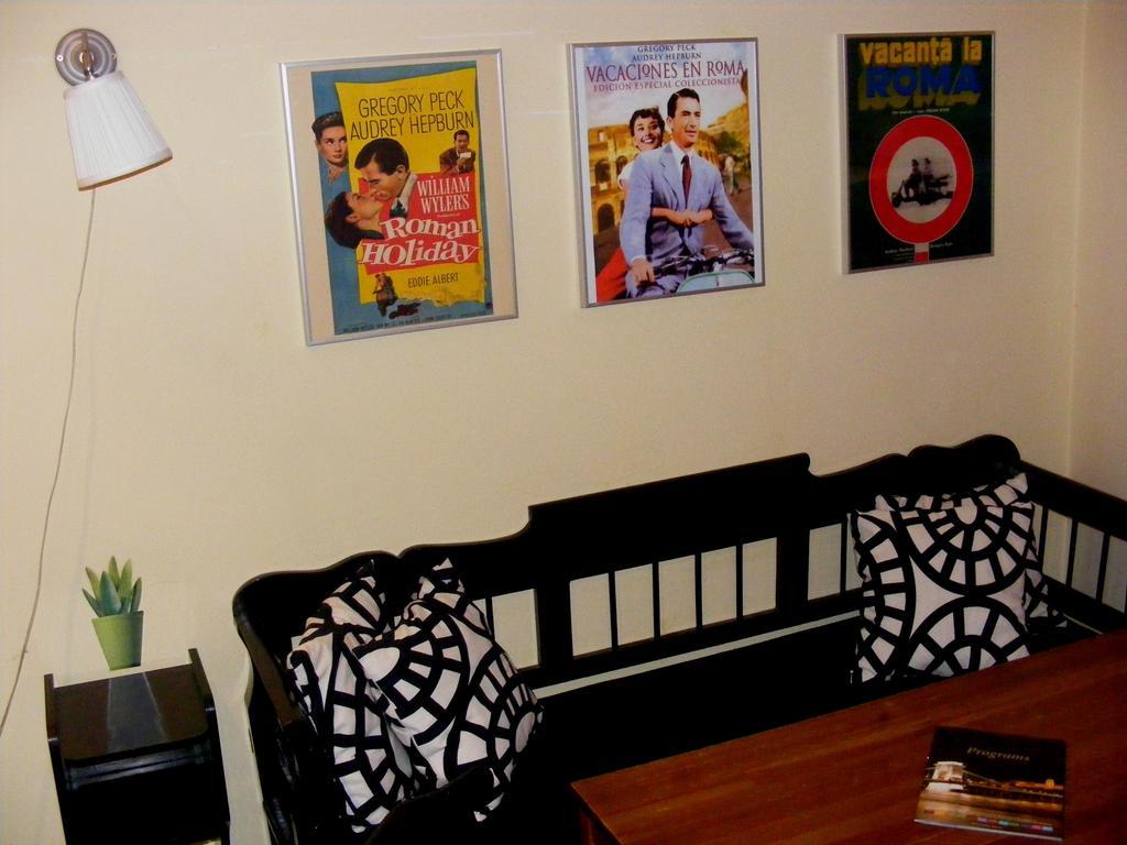 11Th Hour Cinema Hostel Budapest Room photo